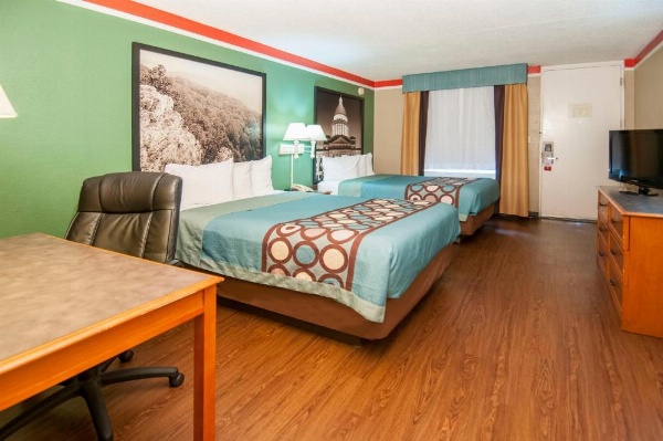 Super 8 by Wyndham Little Rock/Otter Creek image 20