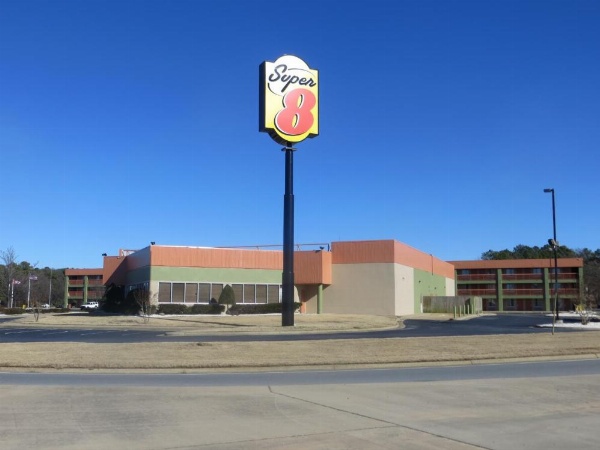 Super 8 by Wyndham Little Rock/Otter Creek image 22
