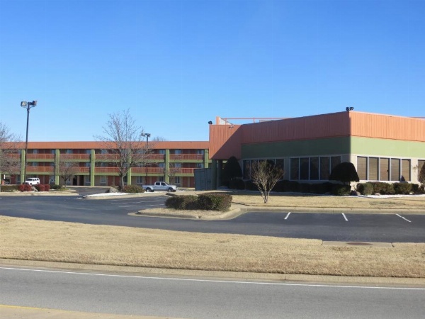 Super 8 by Wyndham Little Rock/Otter Creek image 29